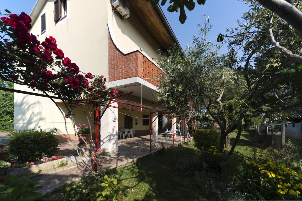 Apartments Milica Umag Exterior photo