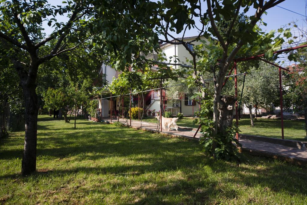 Apartments Milica Umag Exterior photo