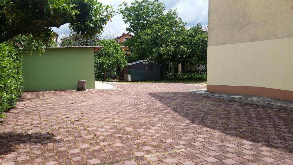 Apartments Milica Umag Exterior photo